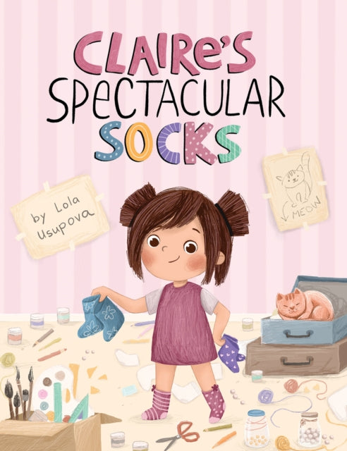 Claire's Spectacular Socks-9781035840618